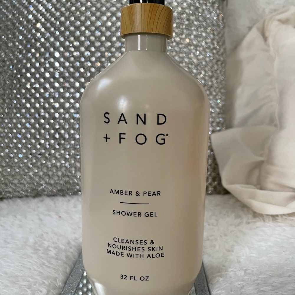 SAND + FOG Amber & Pear Shower Gel — Cream Bottle